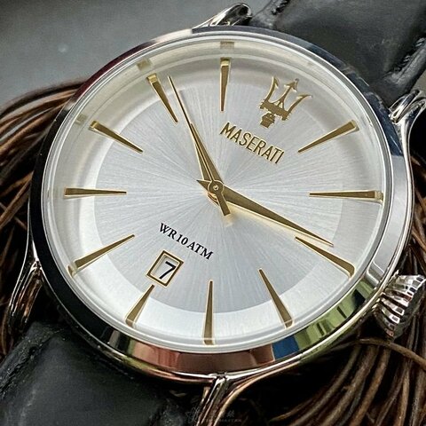 MASERATI手錶,編號R8851118002,42mm銀圓形精鋼錶殼,白色簡約錶面,深黑色真皮皮革錶帶款