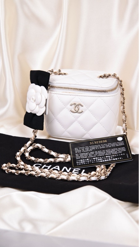 Chanel 31开白色山茶花小盒子单肩包