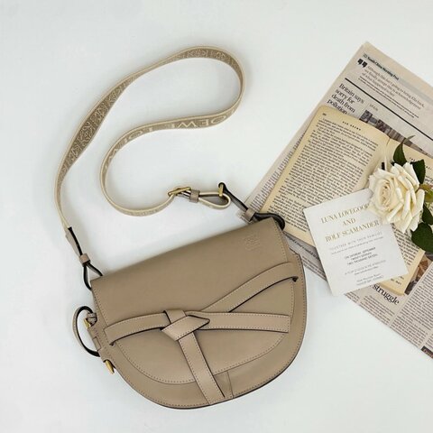 LOEWE SMALL GATE柔軟小牛皮