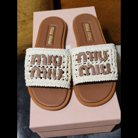 miu miu 拖鞋