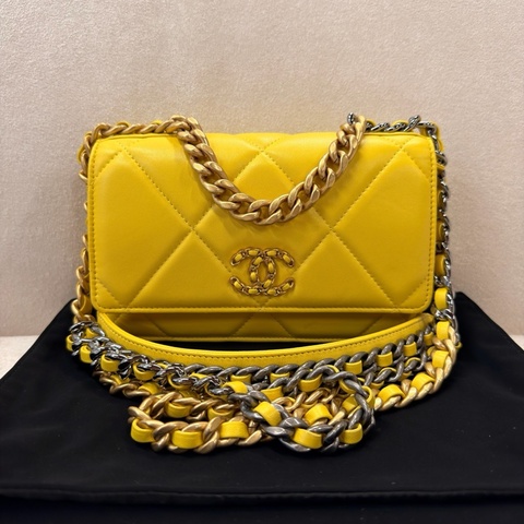 Chanel 香奈兒 19bagwoc 黃色金扣 羊皮 手提單肩斜挎包 芯片款