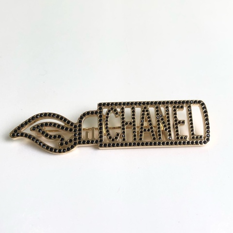 【Fullset適合送禮❤️比Coach便宜的CHANEL✨全網最低價】Chanel/香奈兒 黑鑽字母胸針