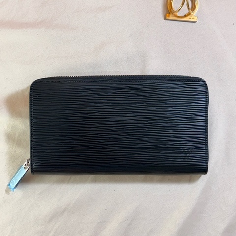 🎁全新全配閒置 膜還在 驚喜入手 即將下架 LV 路易威登 Louis Vuitton 黑水波紋 12卡商務型 拉鏈大長夾