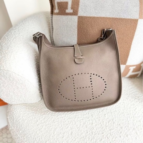 「JL精品代購」98新  Hermes 愛馬仕大象灰evelyne29