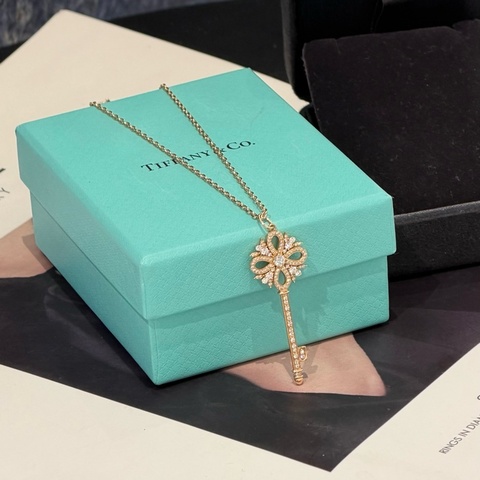 Tiffany蒂芙尼 Keys系列維多利亞中號玫瑰金滿鑽鑰匙項鍊