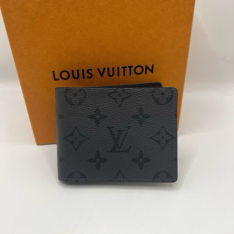 Louis vuitton短錢包 緊湊纖薄8個卡槽1個紙幣夾層 塗層帆布男款灰色 尺寸11x2x8.5cm 閒置新，配有盒子，無塵袋下單前如需更多細節請咨詢