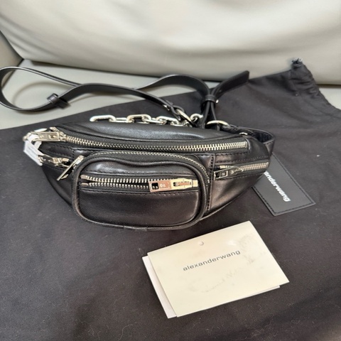 Alexander Wang 亞歷山大王黑色腰包