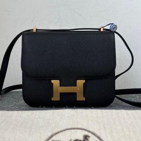 Hermès愛馬仕  Constance 黑金康康19，配件：塵袋，B刻