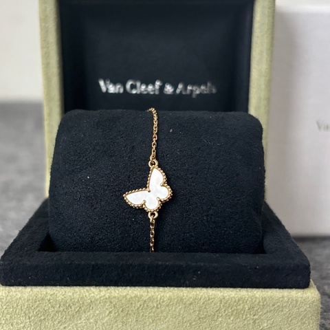 VCA梵克雅寶白貝母蝴蝶手鍊 JE 尺寸：17cm 配件:盒子