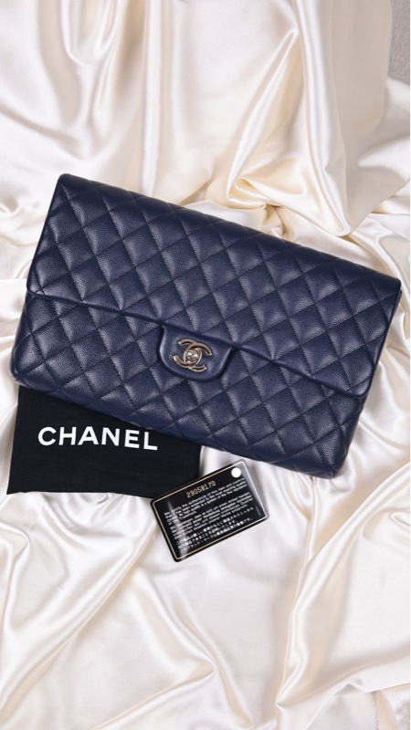 Chanel 29开深蓝色鱼子酱cf手拿包