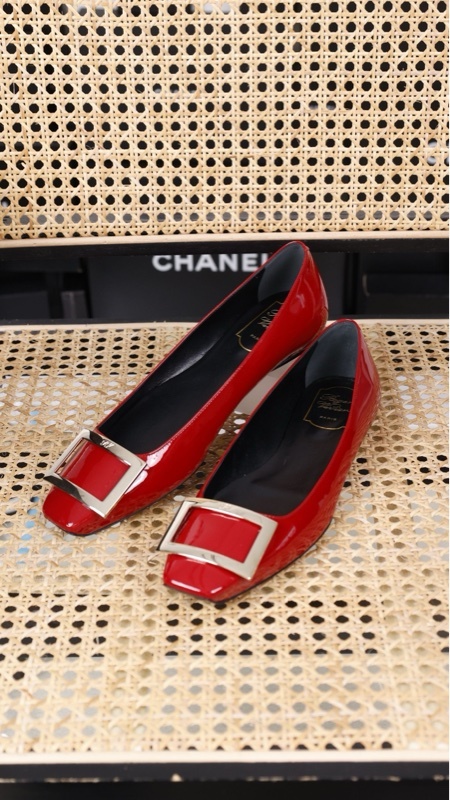 Roger Vivier 20年红金漆皮方头方扣平底鞋