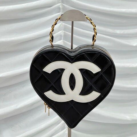 CHANEL 絕版中古黑白愛心擋臉包手提包有卡