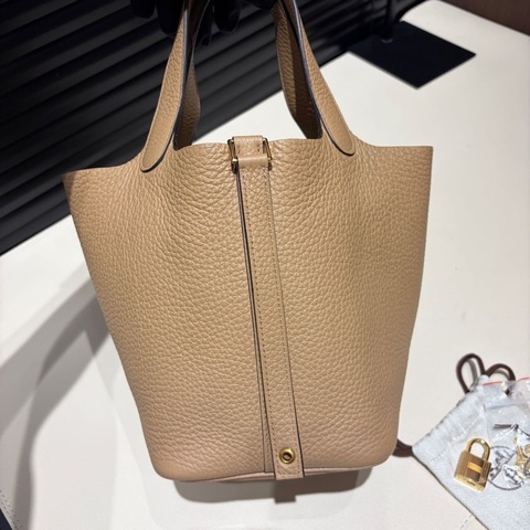 Hermes Picotin 18  Milk tea color x ghw