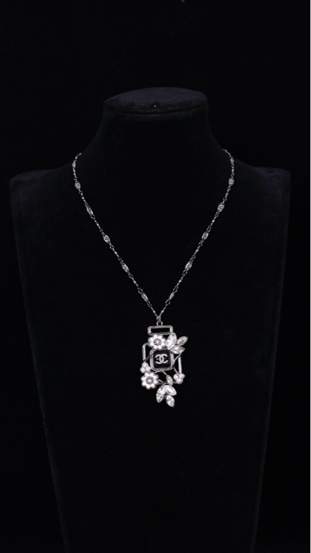 Chanel 22K5号香水瓶麦穗项链黑色