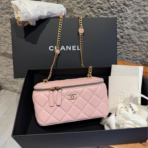 Chanel香奈兒22B粉色寶石鏈條長盒子化妝包化妝盒