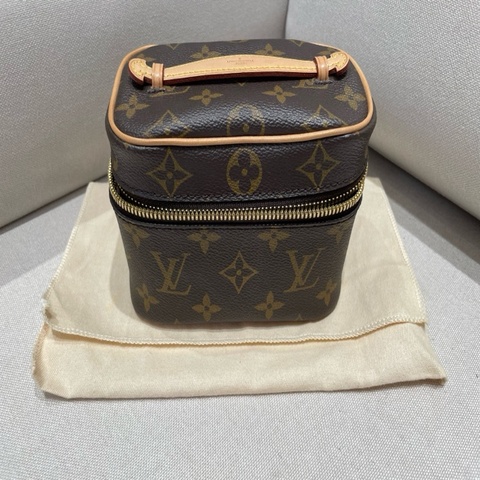 LV 路易威登 老花化妝包  純芯片款