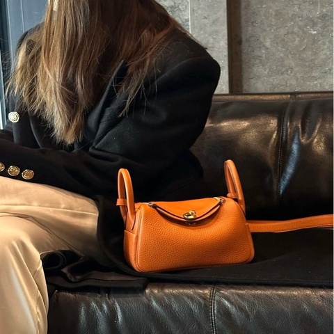 【震撼撿漏✨全網最低價】Hermes/愛馬仕  lindy mini 橙色金扣