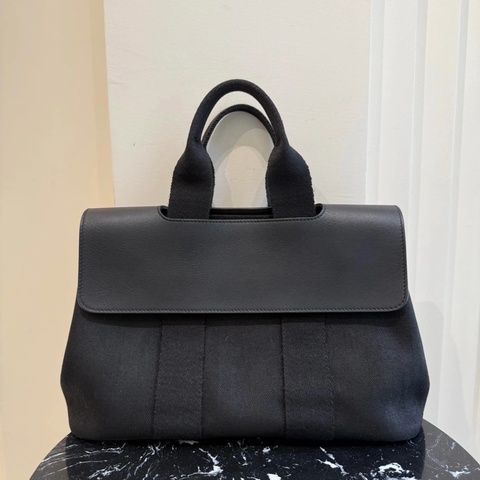 愛馬仕Hermes 黑色蘑菇包子母包 ，31×21x 14 附件子袋