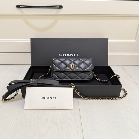 Chanel蝴蝶結鏈帶小廢包