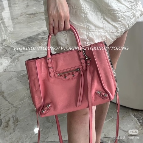 Balenciaga • 經典櫻花粉銀釦Papier迷你機車包