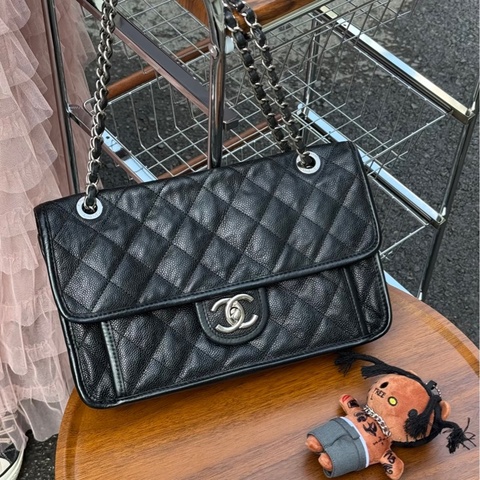Chanel • 經典黑銀荔枝牛皮Cf 30季節款機場包 全配🈶盒