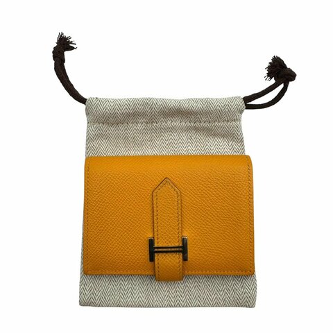 【美收精品】Hermès 黃色山羊皮短夾  C-842【隔月月中將轉賣至日本 上架期限30天】