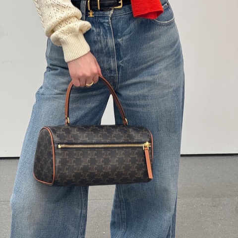 Celine 🫶🏻 Triomphe Cylinder💕 2025年新款凱旋門老花圓筒包💗 閒置新✨ 尺寸27*13*12