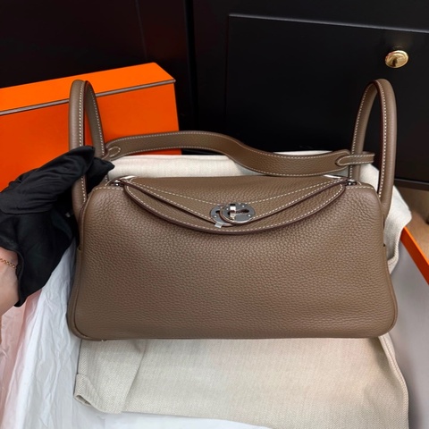 Hermès Lindy 26 Étoupe Clemence PHW