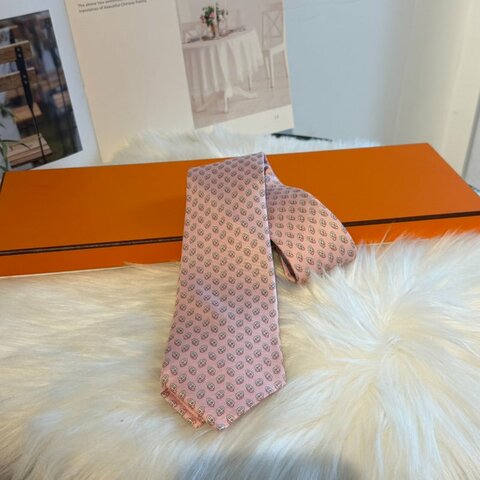 Hermès 粉紅色真絲領帶