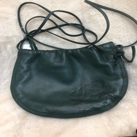 Loewe 綠色羊皮馬鞍袋 XC801