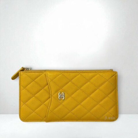 JS1508-CHANEL 黃色淡金釦荔枝皮一字拉鍊卡包