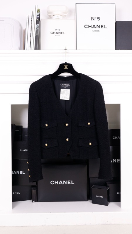 Chanel 93年黑色羊毛黑金纽扣四口袋crop短外套