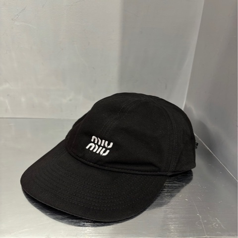 Miu Miu 黑色Logo刺繡棒球帽｜Classic Trend CT精品｜台北東區實體