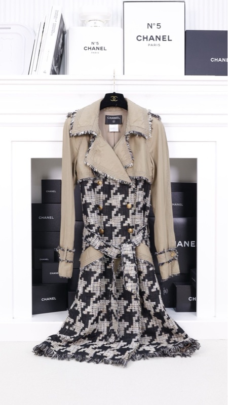 Chanel 05年秀款卡其拼粗花呢双排扣两口袋风衣外套