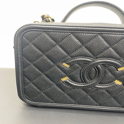 香奈兒 Chanel 顆粒壓花小牛皮與金色金屬
