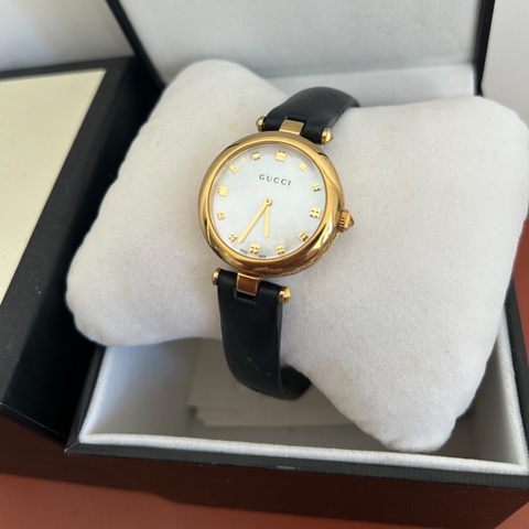 【全套適合送禮🤩狀況超好❤️‍🔥】Gucci經典巴塞爾款手錶 32mm 錶徑 天然珍珠貝母表面