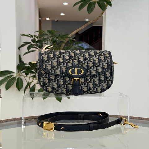 迪奧 Dior  馬鞍bobby中號 尺寸：22*17*6