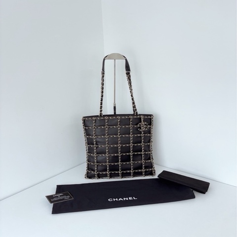 Chanel 香奈兒 限量款 黑金皮穿鏈網格 tote 托特購物袋