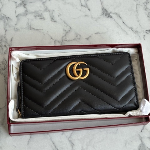 Gucci 黑色金雙G marmont 長夾