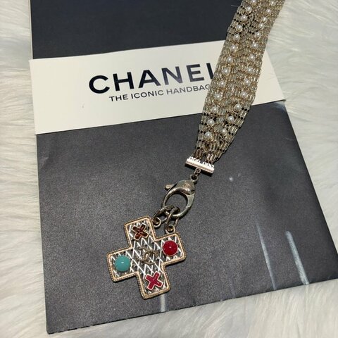CHANEL 寶石十字造型項鍊