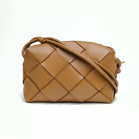 BOTTEGA VENETA 棕色羊皮革金扣Diago編織斜跨肩背包