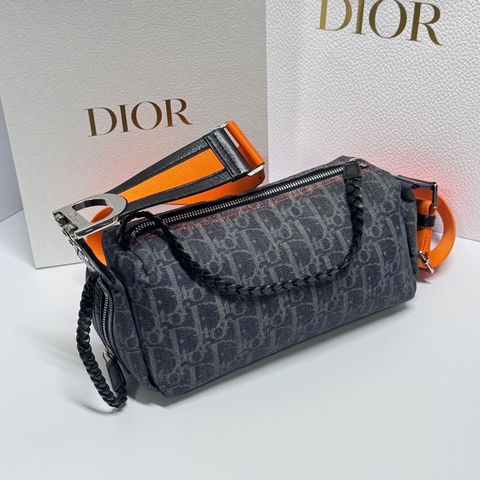 （超新！） DIOR 迪奧 經典老花 圓筒斜背包 專櫃91000