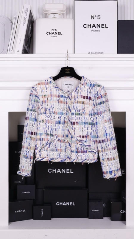 Chanel 18年瀑布系列彩色编织两口袋crop短外套