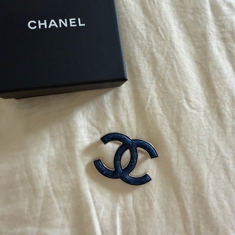 Chanel 24K 牛仔配銀釦胸針 別針