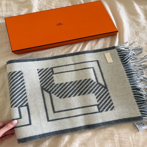 Hermes 喀什米爾 雙面灰色圍巾
