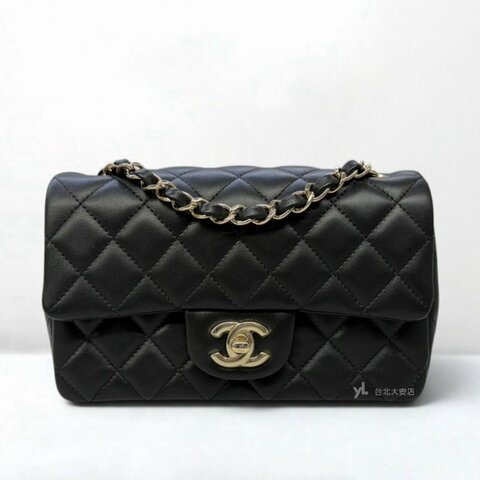 A13501-CHANEL 黑羊皮菱格紋淡金釦Coco20口蓋包A69900