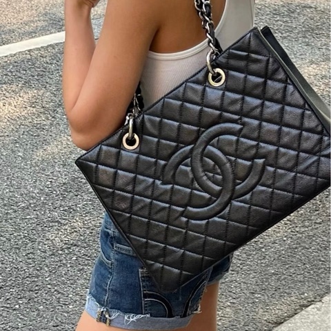 【震撼撿漏✨全網最低價】Chanel/香奈兒  Hobo流浪包 黑銀 牛皮 雙Clogo吊墜 雙鏈條設計單肩包 大容量 經典款女士托特購物袋