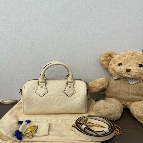 LV 路易威登 全皮白色壓紋