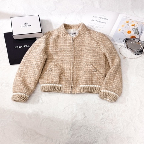 Chanel 22B Tweed卡其色外套