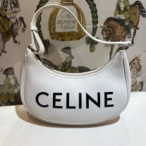 Celine 賽琳 AVA白色全皮字母logo月牙包 腋下單肩包